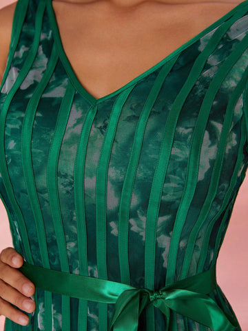 V-Neck Printed Mesh Splice Formal Dress, Premium