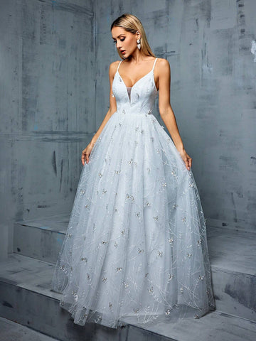 V-Neck Spaghetti Strap Butterfly Embroidery Tulle A-Line Wedding Dress