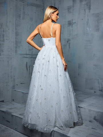 V-Neck Spaghetti Strap Butterfly Embroidery Tulle A-Line Wedding Dress