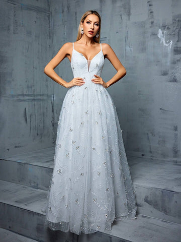 V-Neck Spaghetti Strap Butterfly Embroidery Tulle A-Line Wedding Dress
