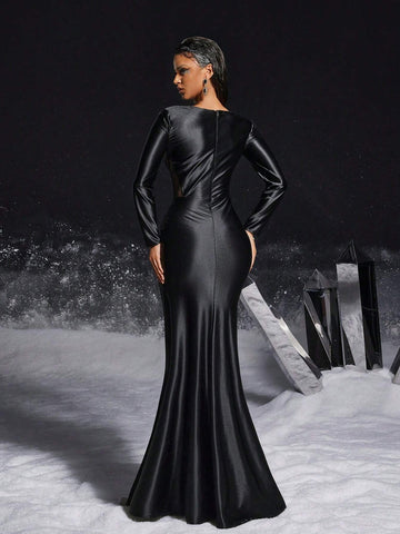 VIPGIRL Black V-Neck Mermaid Gown With High Slit - Formal Evening Dress For Women