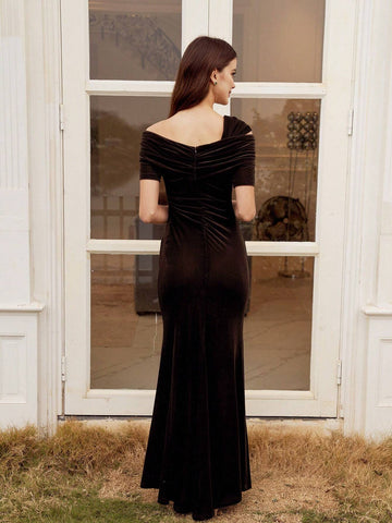 Velvet Asymmetrical Neckline Formal Dress For Evening Party