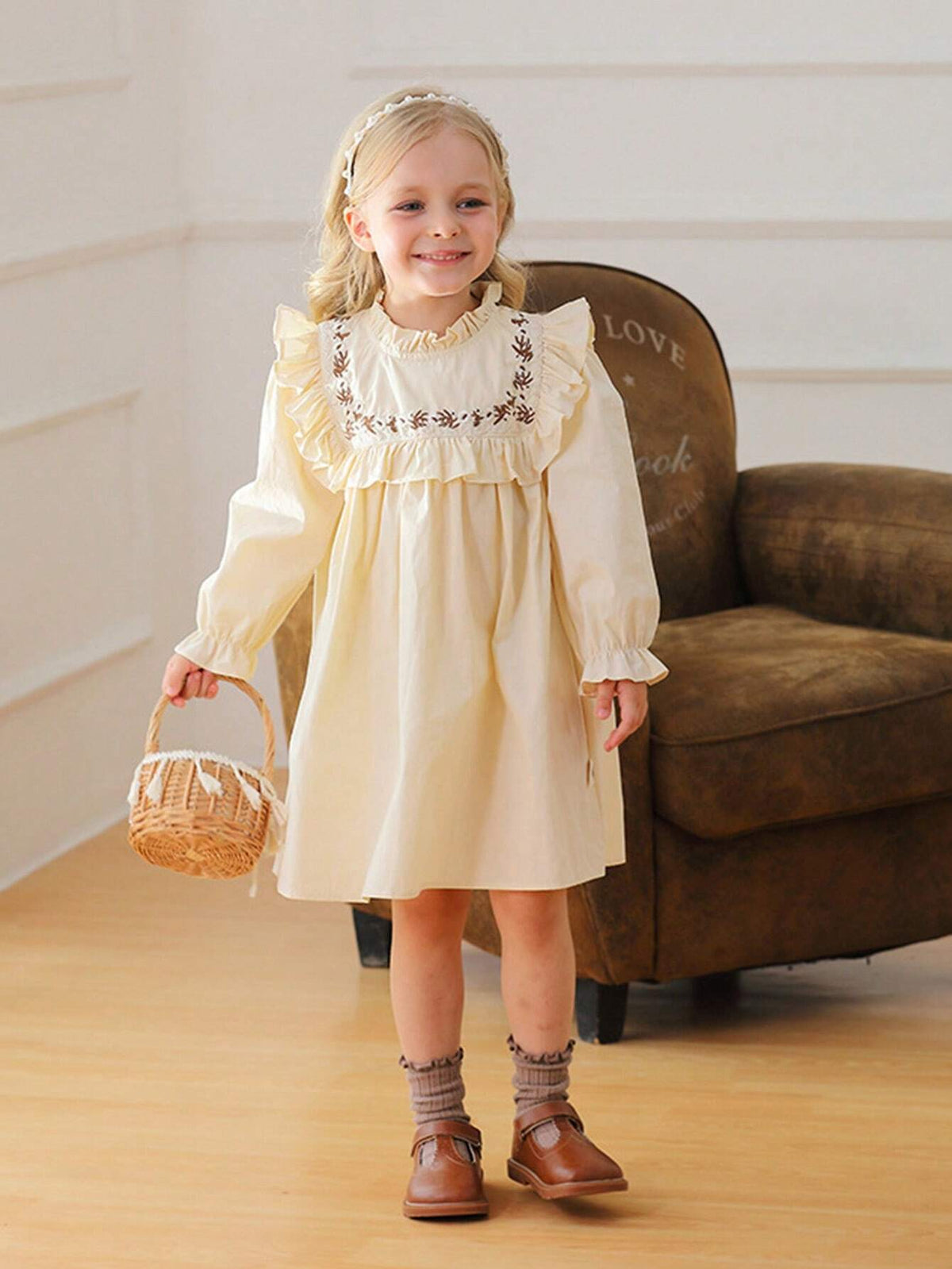 Vintage Floral Embroidered Girls Long Sleeve Princess Dress With Stand Collar And Ruffle Hem