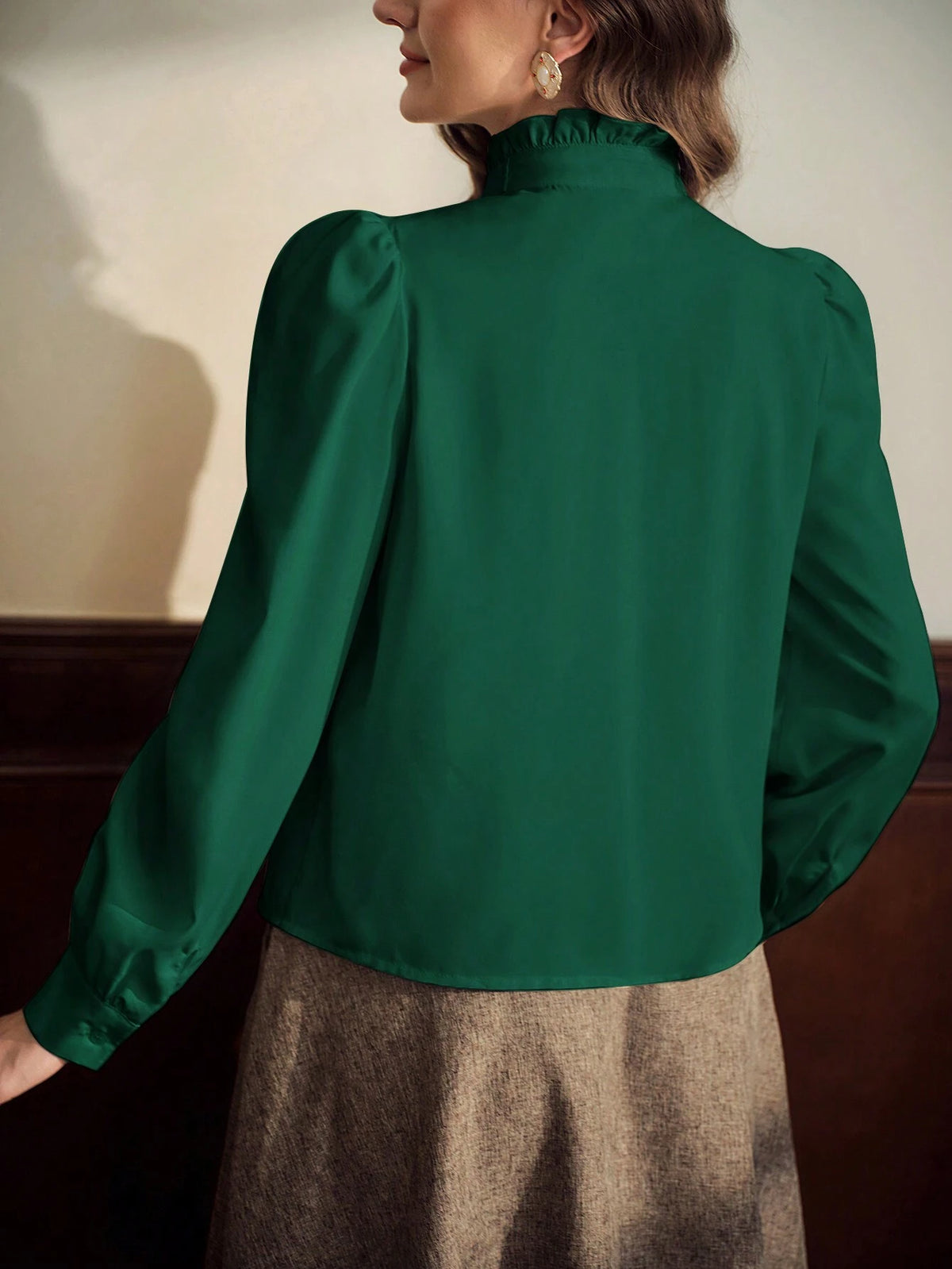 Vintage Elegant Women's Blouse With Ruffle Collar, Bow Tie Cuff, And Gathered Details, Long Sleeve Casual Work Shirt