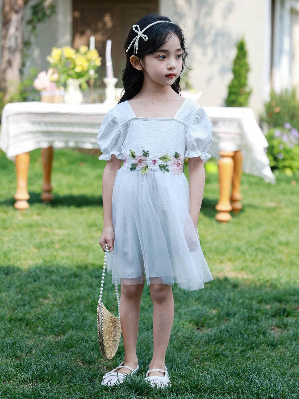 Wedding Season Girls White Princess Dress With Waistband, Short Sleeve Ball Gown, A-Line Holiday Dress For Formal Occasions