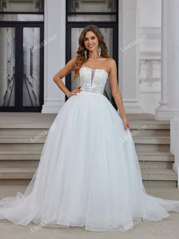 White Strapless Tulle Wedding Dress For Bride Long Lace Floral Applique Bridal Gown Lace Up Back With Train