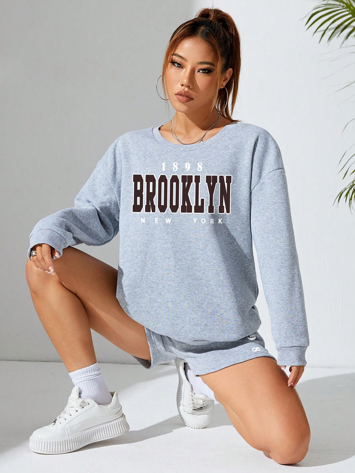 Women'S Letter Print Drop Shoulder Sweatshirt And Shorts Set