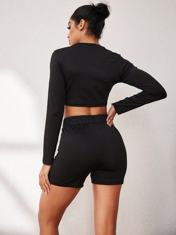 Women'S Letter Printed Crop Top And Shorts Slim-Fit Two Piece Set