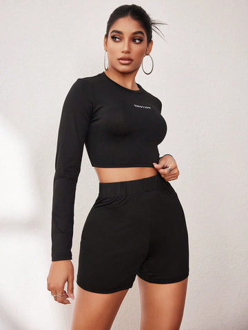 Women'S Letter Printed Crop Top And Shorts Slim-Fit Two Piece Set