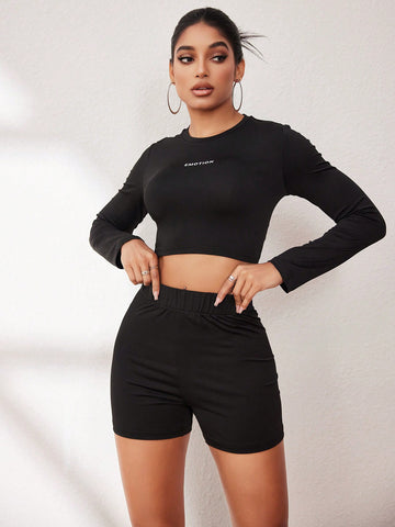 Women'S Letter Printed Crop Top And Shorts Slim-Fit Two Piece Set