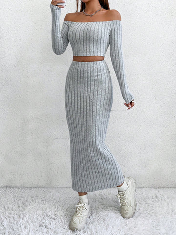 Women'S Off Shoulder Long-Sleeved T-Shirt And Skirt Suit