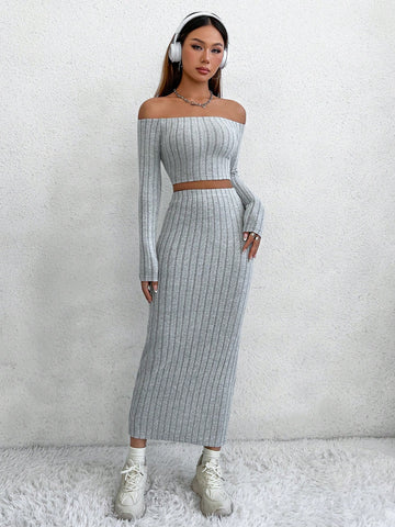 Women'S Off Shoulder Long-Sleeved T-Shirt And Skirt Suit