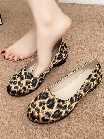 Women Leopard Print Slip-On Loafers With Rhinestone Decoration, Suitable For Spring And Autumn,