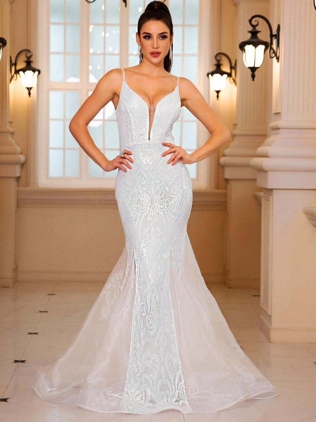 Women Long White V-Neck Spaghetti Strap Mesh Wedding Dress