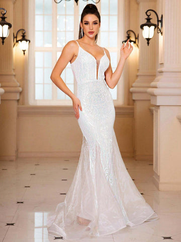 Women Long White V-Neck Spaghetti Strap Mesh Wedding Dress