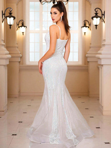 Women Long White V-Neck Spaghetti Strap Mesh Wedding Dress