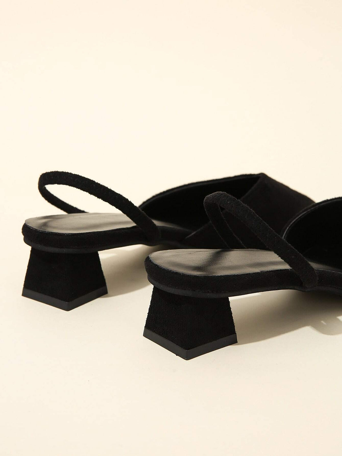 Women Point Toe Chunky Heeled Slingback Pumps, Elegant Outdoor Black Velvet Pumps