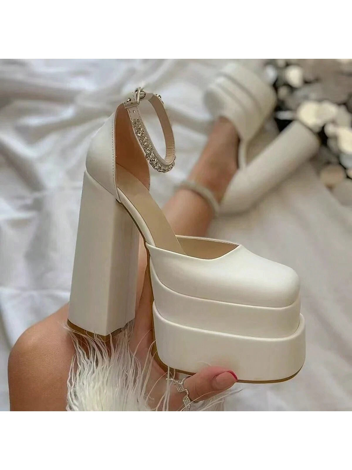 Women Round Toe Plain Toe Strap Stylish Versatile City