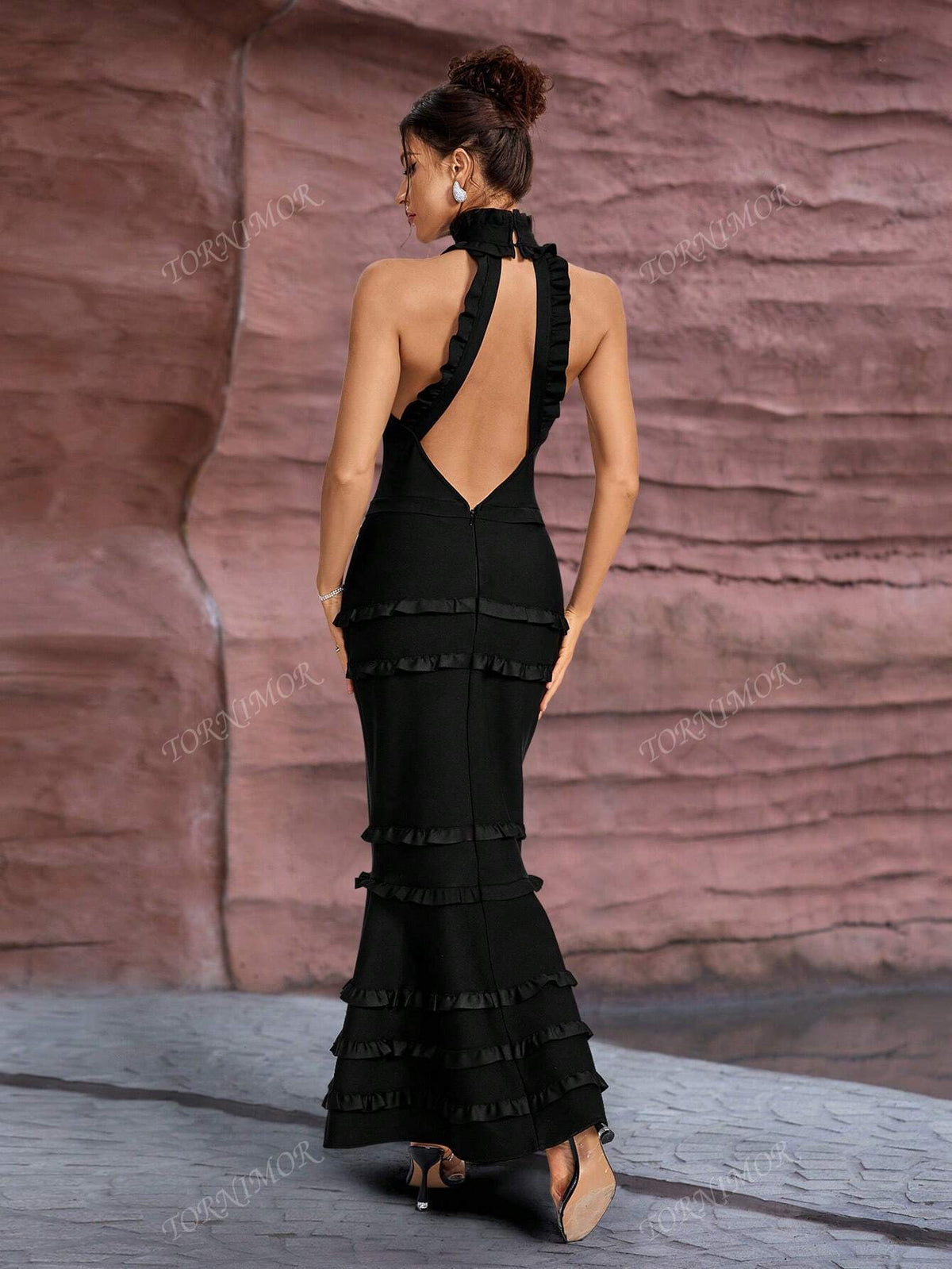 Women Sleeveless Pleated Halter Hollow Back Ruffle Design Mermaid Bandage Dress