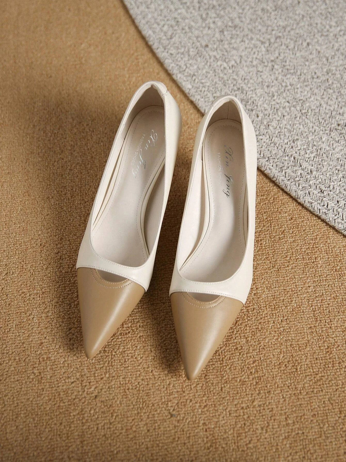 Women Two Tone Point Toe Pyramid Heeled Court Pumps, Fashion Outdoor Pumps