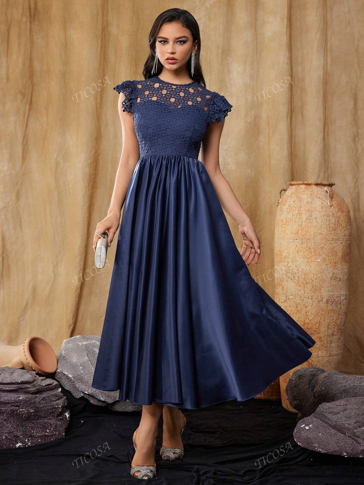 Women's Elegant Vintage Embroidered Cutout Lace Short Sleeve Prom Ball Gown
