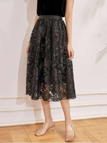 Women's Fashionable Pattern Embroidered Mesh Skirt