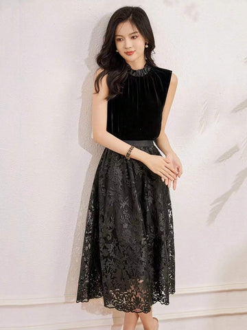 Women's Fashionable Pattern Embroidered Mesh Skirt