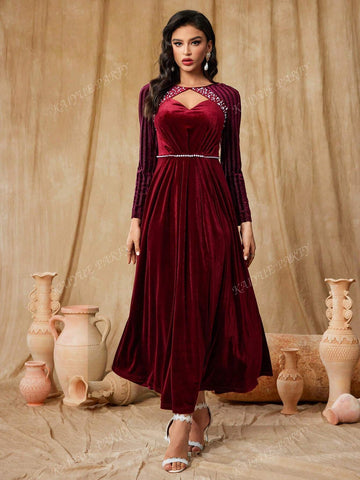 Women's Faux Pearl Decor Hollow Out Long Sleeve Maxi Formal Dress (Heavily Embellished)