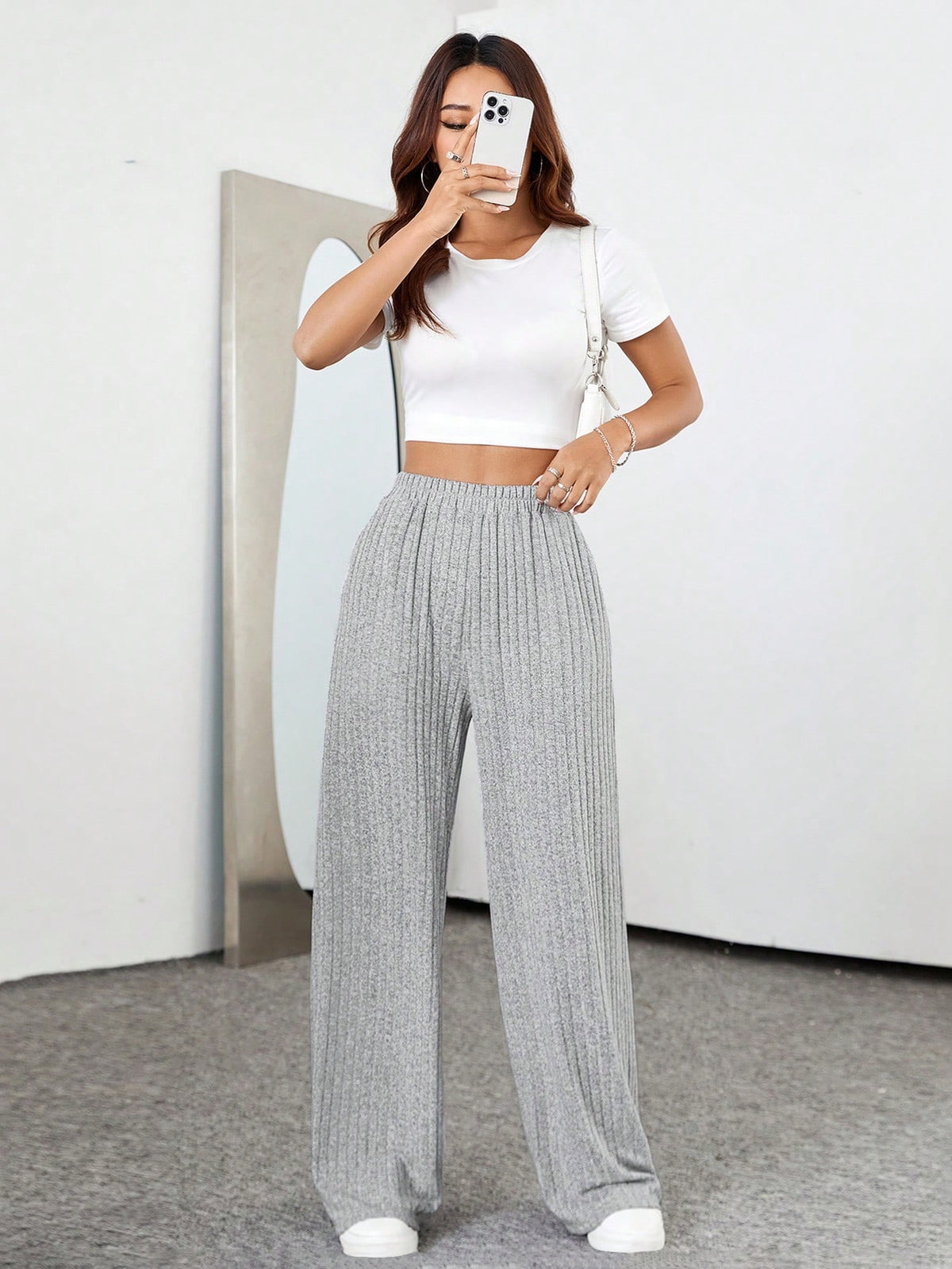 Women's Knitted Ribbed Straight-Leg Pants With Pockets