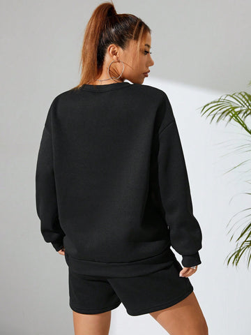 Women's Letter Printed Drop Shoulder Sweatshirt And Shorts Two Pieces Set