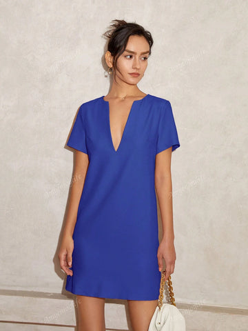Women's Minimalist Solid Color V-Neck Short Sleeve Straight Dress