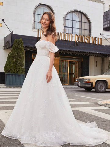 Women's Off Shoulder Embroidered Mesh Wedding Dress With Train