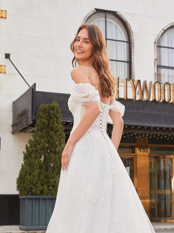Women's Off Shoulder Embroidered Mesh Wedding Dress With Train