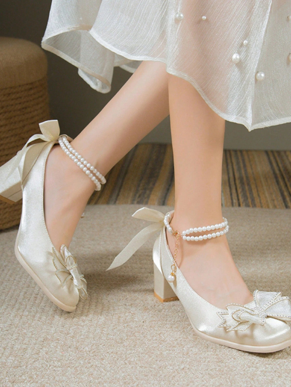 Women's Pearl Chain Decor Solid Color Fairy Style Wedding/Party Wear Heels, Unique Design & Elegant