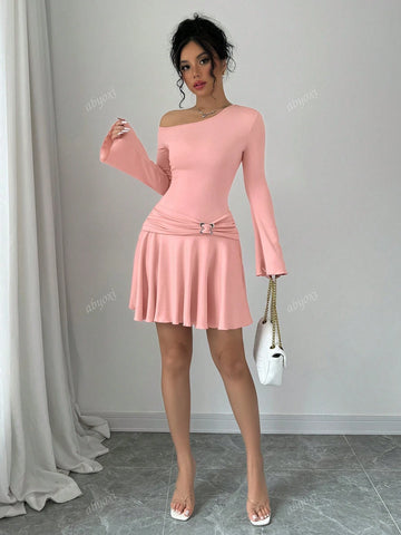 Women's Pink Solid Color One Shoulder Simple Slim Fit Long Bell Sleeves Waist Butterfly Metal Buckle Ruffle Hem Dress,Internet Celebrity Girl