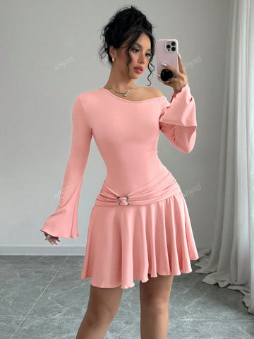 Women's Pink Solid Color One Shoulder Simple Slim Fit Long Bell Sleeves Waist Butterfly Metal Buckle Ruffle Hem Dress,Internet Celebrity Girl