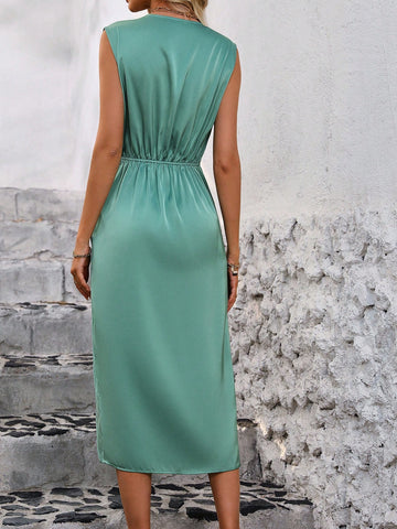 Women's Pleated Sleeveless Dress