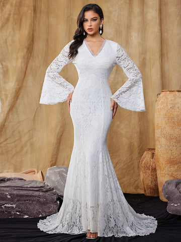 Women's Slim Fit Long Sleeve Lace Wedding Dress Floor Length Bell Sleeve Formal Dress