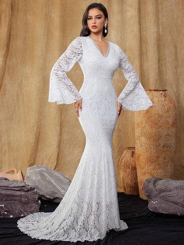 Women's Slim Fit Long Sleeve Lace Wedding Dress Floor Length Bell Sleeve Formal Dress