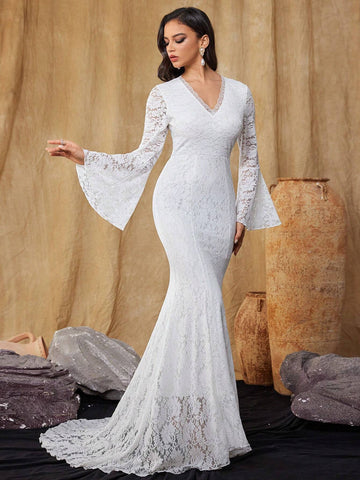 Women's Slim Fit Long Sleeve Lace Wedding Dress Floor Length Bell Sleeve Formal Dress