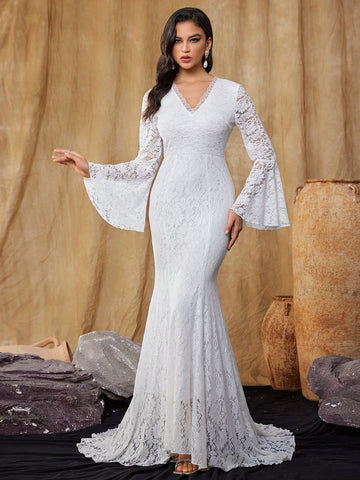 Women's Slim Fit Long Sleeve Lace Wedding Dress Floor Length Bell Sleeve Formal Dress
