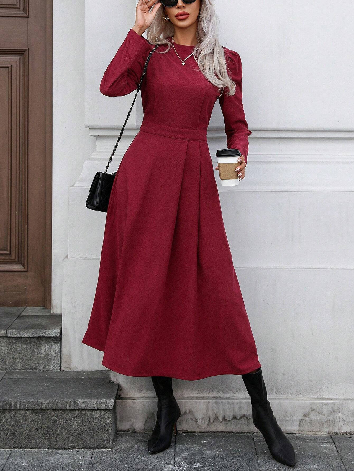 Women's Solid Color Pleated Round Neck Elegant Commuter Long Sleeve Corduroy Dress