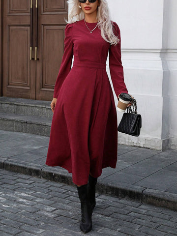 Women's Solid Color Pleated Round Neck Elegant Commuter Long Sleeve Corduroy Dress