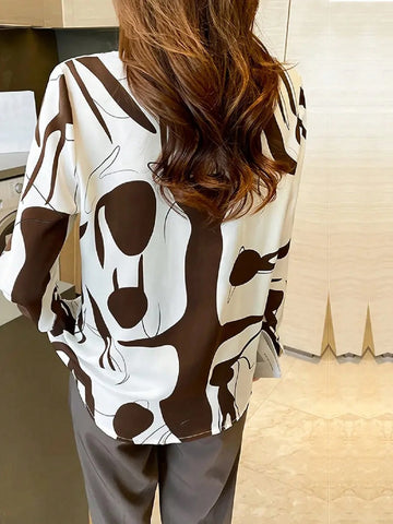 Turndown Collar Shirt, Fashion Fitted Long Sleeve Polo Shirt With Directional Abstract Print