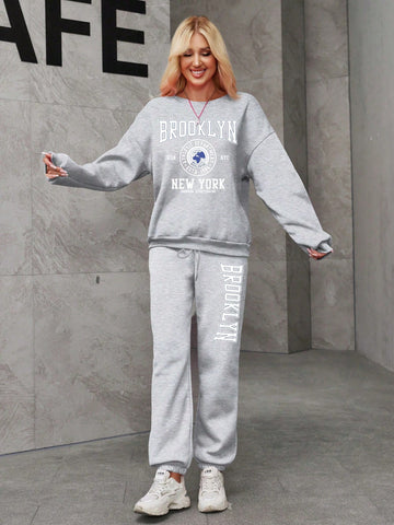 Women's Two-Piece Set With Velvet Warm Light Grey Round Neck Hoodie And Pants Two-Piece Suit, Suitable For Autumn And Winter Warm And Comfortable, Casual Suit