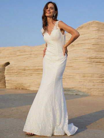 Women's V-Neck Sleeveless Lace Mermaid Wedding Dress With Fish Tail Hem