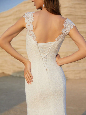 Women's V-Neck Sleeveless Lace Mermaid Wedding Dress With Fish Tail Hem