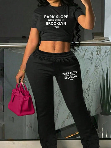 Y2K Park Matrix Fifth Avenue Brooklyn 1998 Park Matrix Fifth Avenue Brooklyn 1998 Women's Slim Short Sleeve Suit