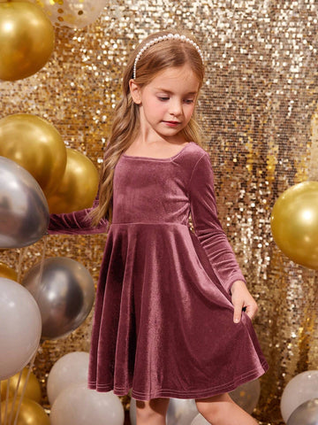 Young Girl 1pc Fashion & Cute Square Neck Flared Velvet Dress, A-Line Dress, Elegant Long Sleeve Cake Dress