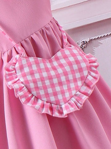 Young Girl Back-To-School Season Giveaway: Love Bag + Pink & White Grid Texture Short-Sleeved Dress With Lotus Leaf Collar And Bubble Sleeves For Little Girls; Suitable For Casual Outing, Team Uniform, Performance Costume, And Country-Style Party.